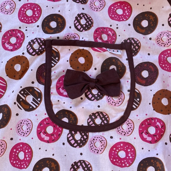 NWOT Donut Apron 🍩 - Picture 2 of 7